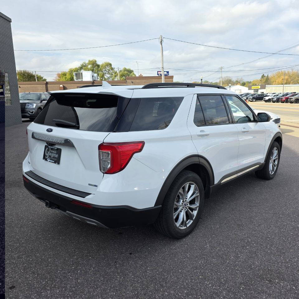 2020 Ford Explorer XLT photo 4