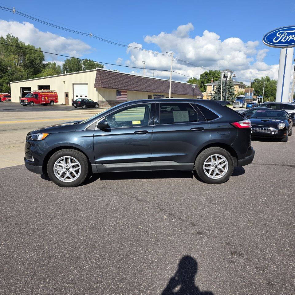 2023 Ford Edge SEL photo 4