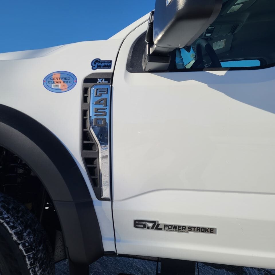 2024 Ford F-450 photo 3