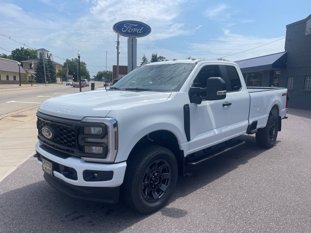New 2025 Ford F-350 XL 4x4 4dr Supercab 8 ft. LB SRW Pickup Pickup Truck