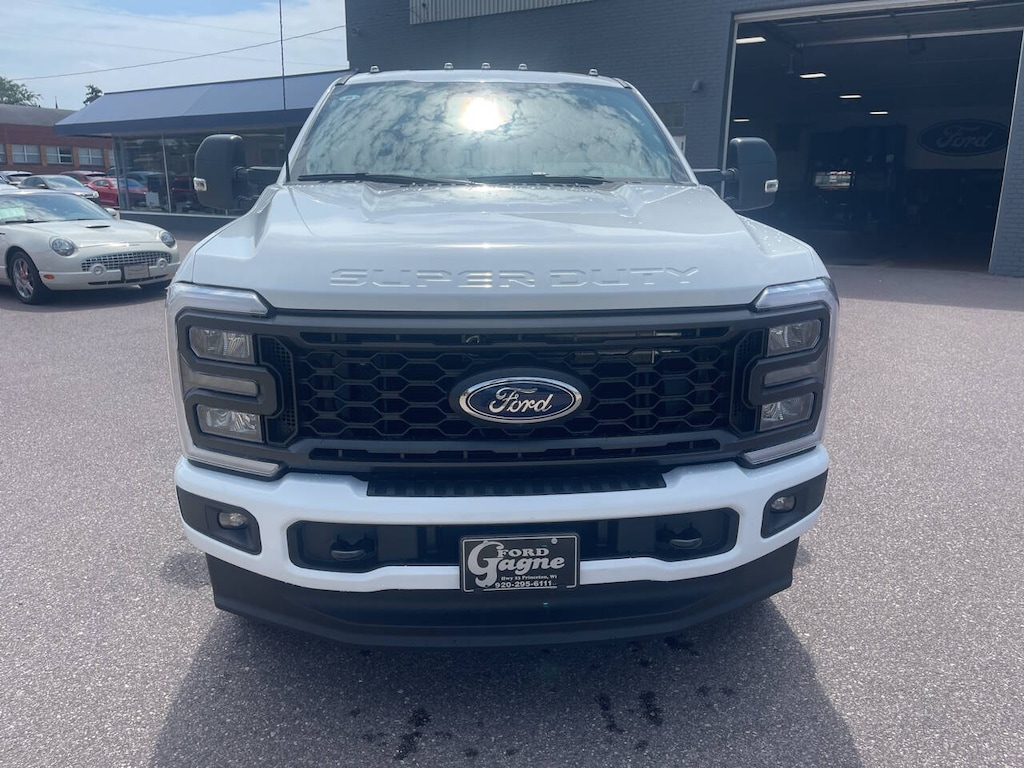 New 2025 Ford F-350 XL 4x4 4dr Supercab 8 ft. LB SRW Pickup Pickup Truck