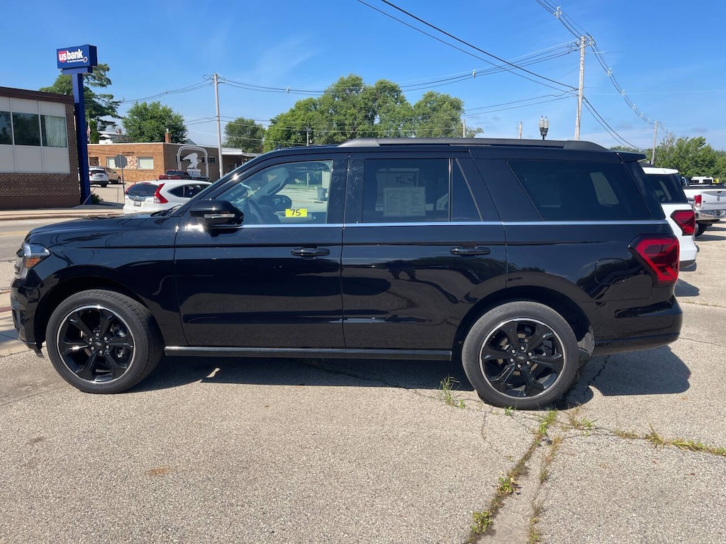 Used 2024 Ford Expedition Limited 4x4 4dr SUV SUV