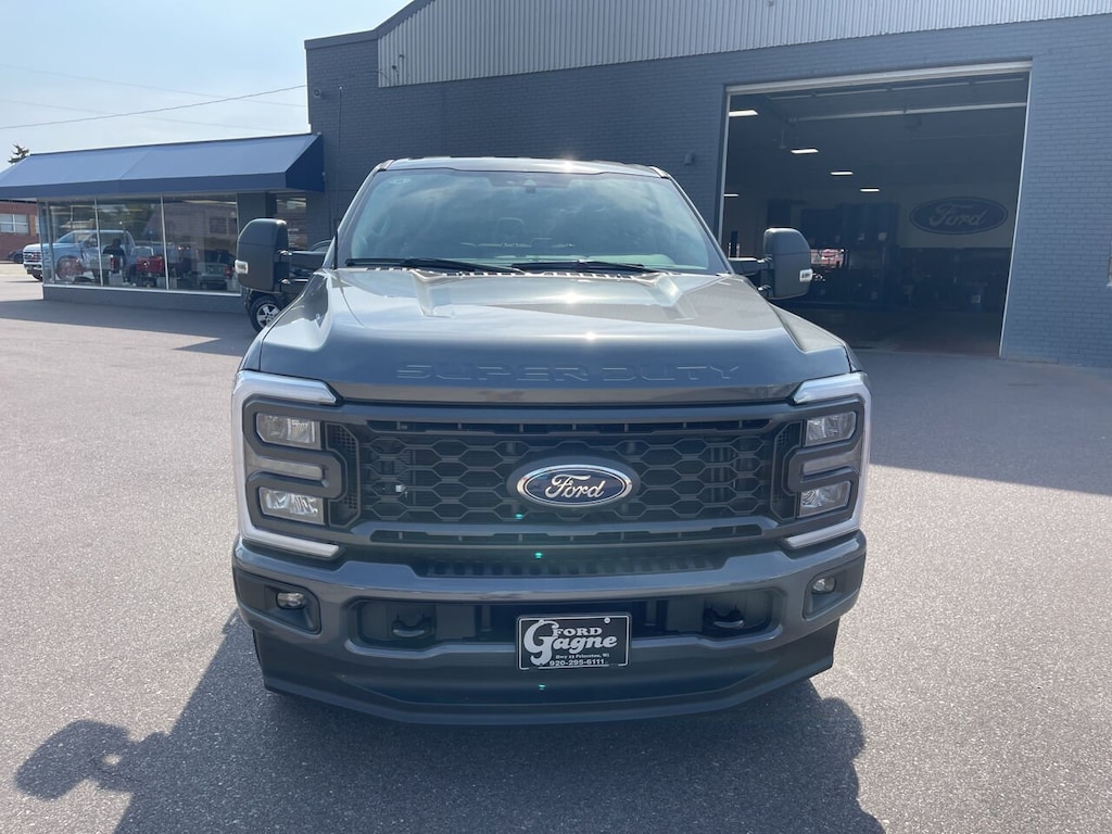 New 2023 Ford F-250 XLT 4x4 4dr Crew Cab 6.8 ft. SB Pickup Pickup Truck