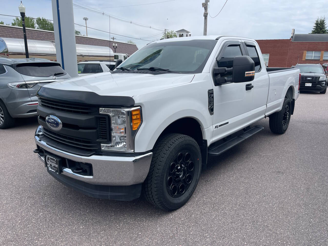 2017 Ford F-250 XL 4x4 SuperCab 8' Box's photo