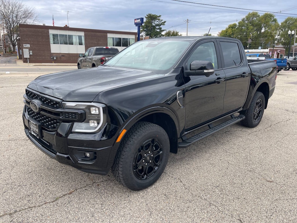 New 2025 Ford Ranger Lariat 4x4 4dr Supercrew 5.0 ft. SB Pickup Truck