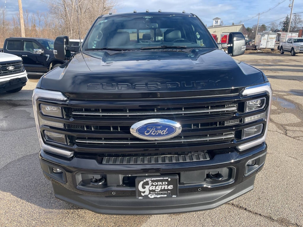 New 2026 Ford F-350 Platinum 4x4 4dr Crew Cab 6.8 ft. SB SRW Pickup Pickup Truck