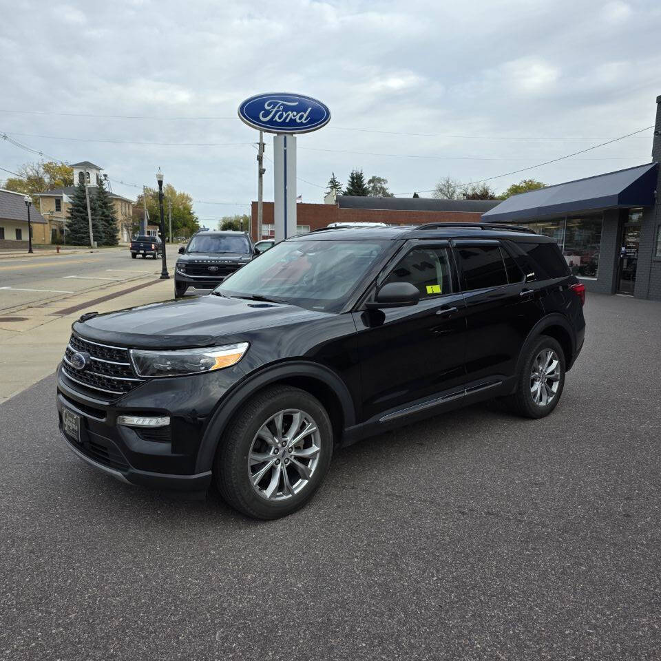 2020 Ford Explorer XLT photo 3