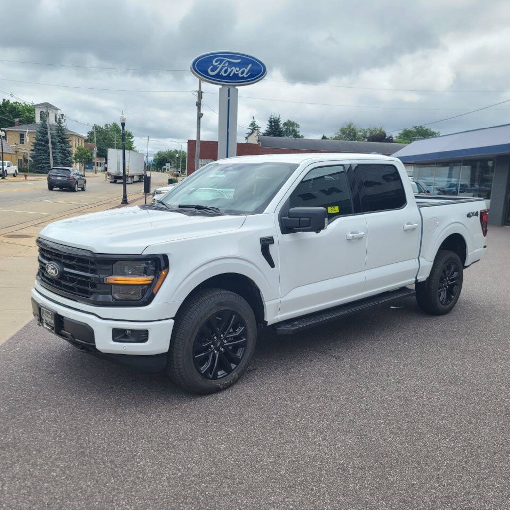 New 2025 Ford F-150 XLT 4x4 4dr Supercrew 5.5 ft. SB Pickup Truck