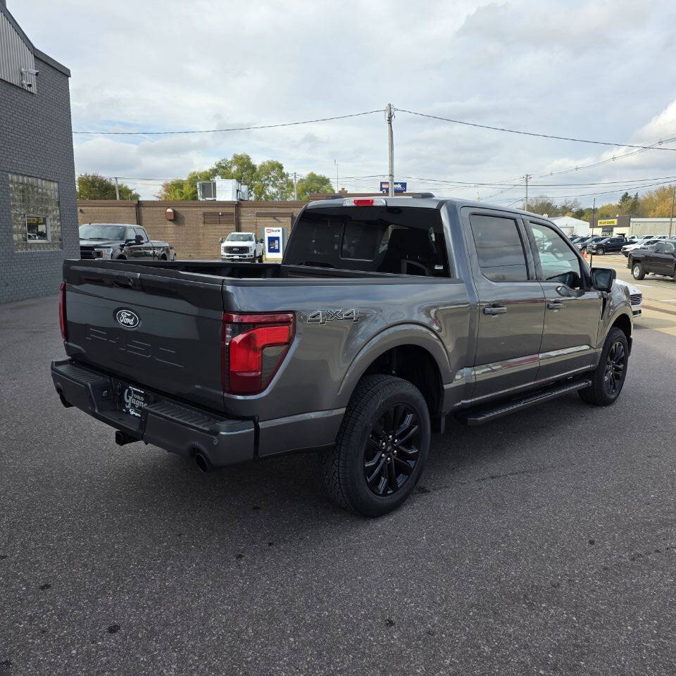 2025 Ford F-150 XLT photo 3