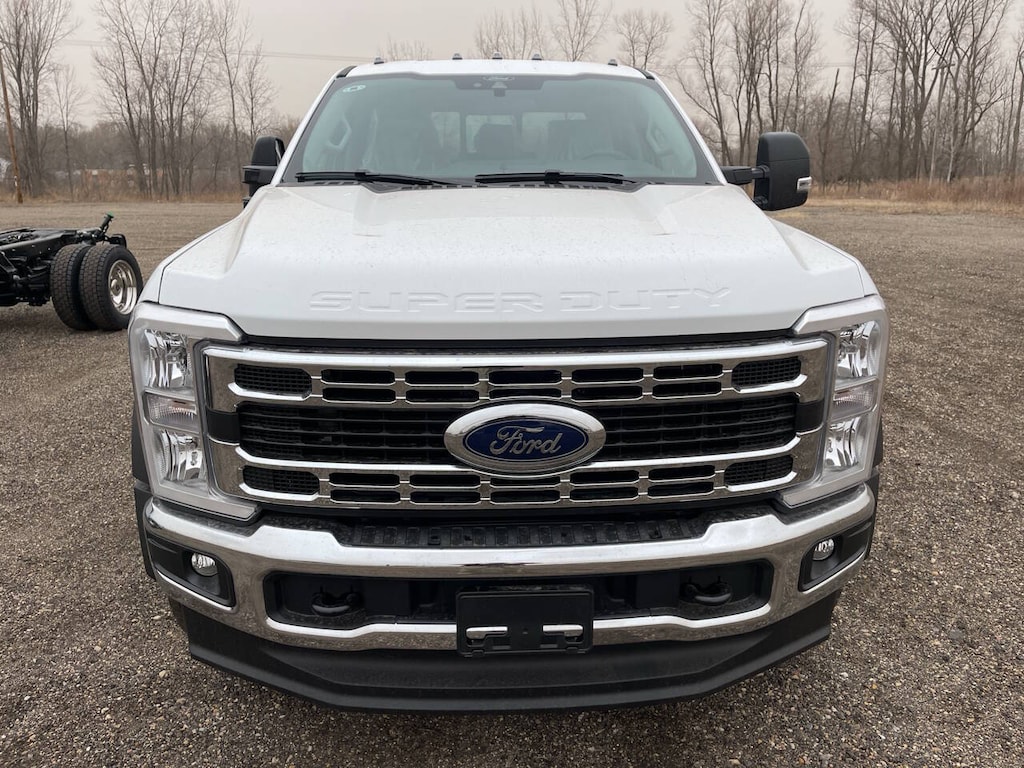 New 2025 Ford F-550 Chassis 4X4 4dr Crew Cab 179.8 203.8 in. WB Chassis