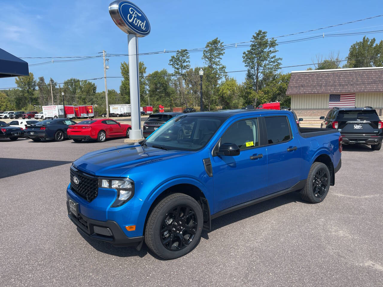 2025 Ford Maverick XLT photo 3