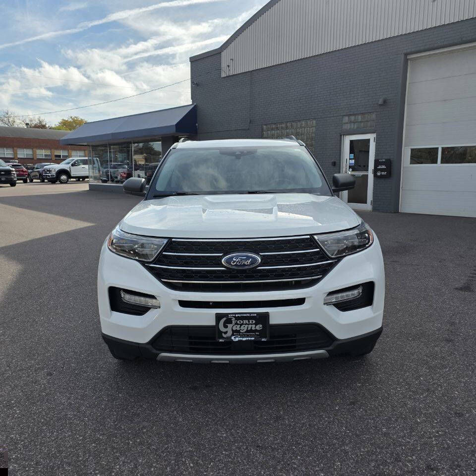 2020 Ford Explorer XLT photo 2