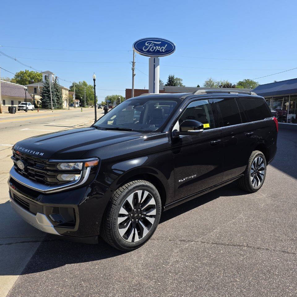 2025 Ford Expedition Platinum's photo