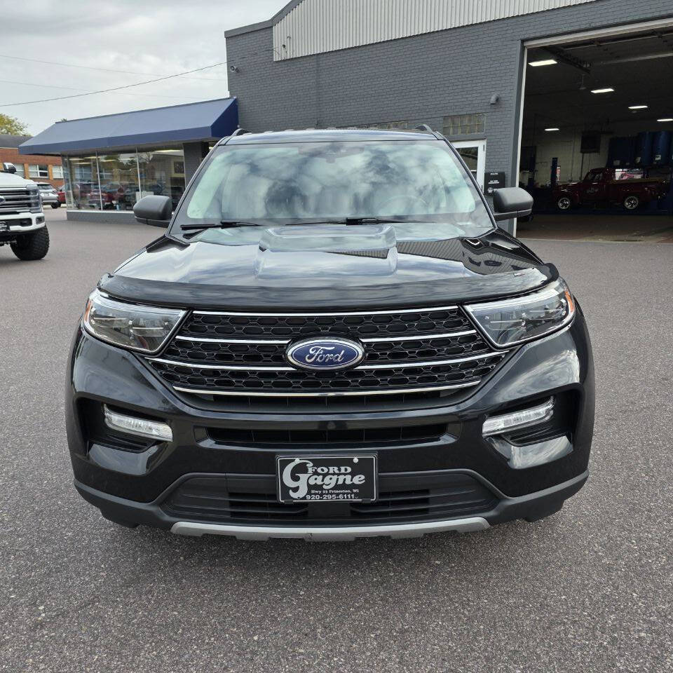 2020 Ford Explorer XLT photo 2