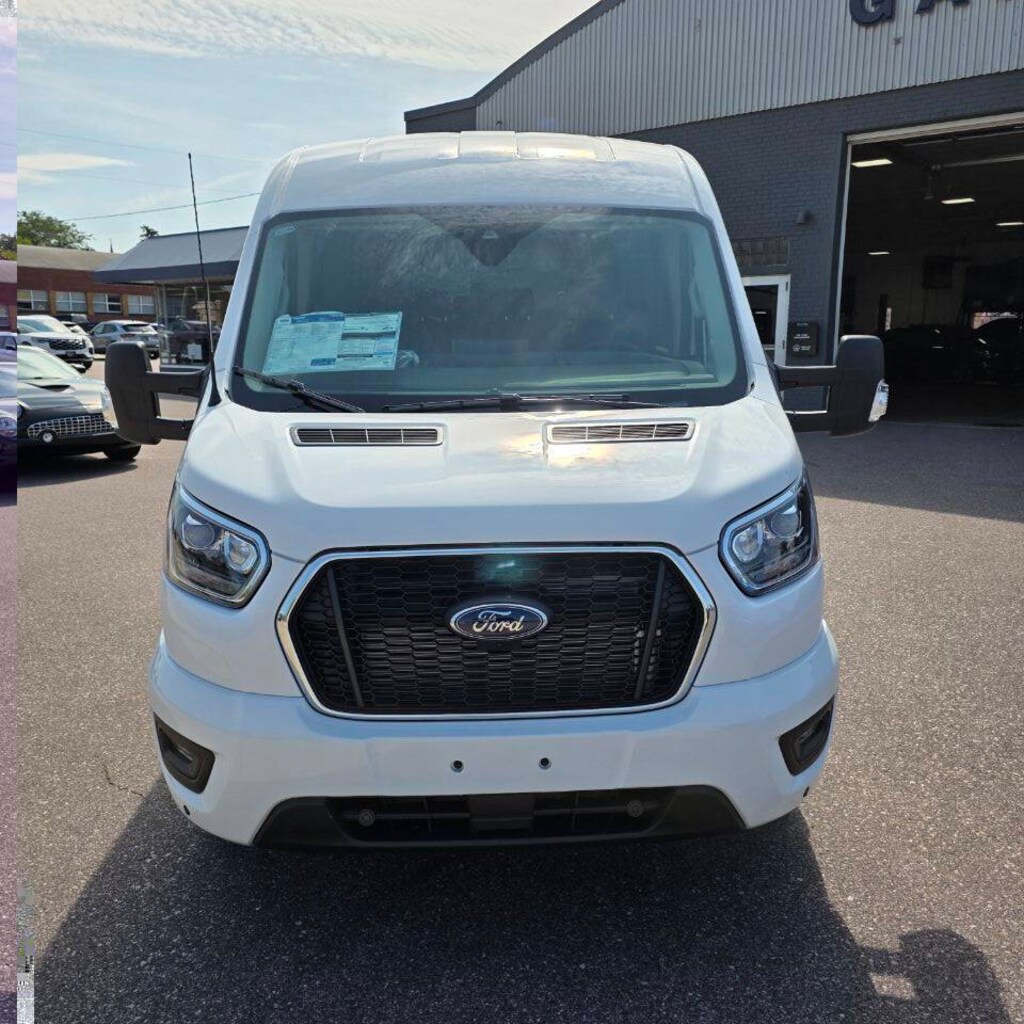 New 2025 Ford Transit-350 Passenger 350 XLT AWD 3dr LWB Medium Roof Passenger Van Full-Size