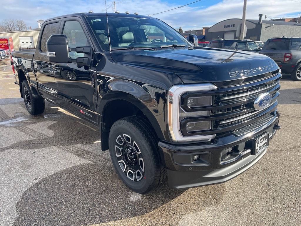 New 2026 Ford F-350 Platinum 4x4 4dr Crew Cab 6.8 ft. SB SRW Pickup Pickup Truck