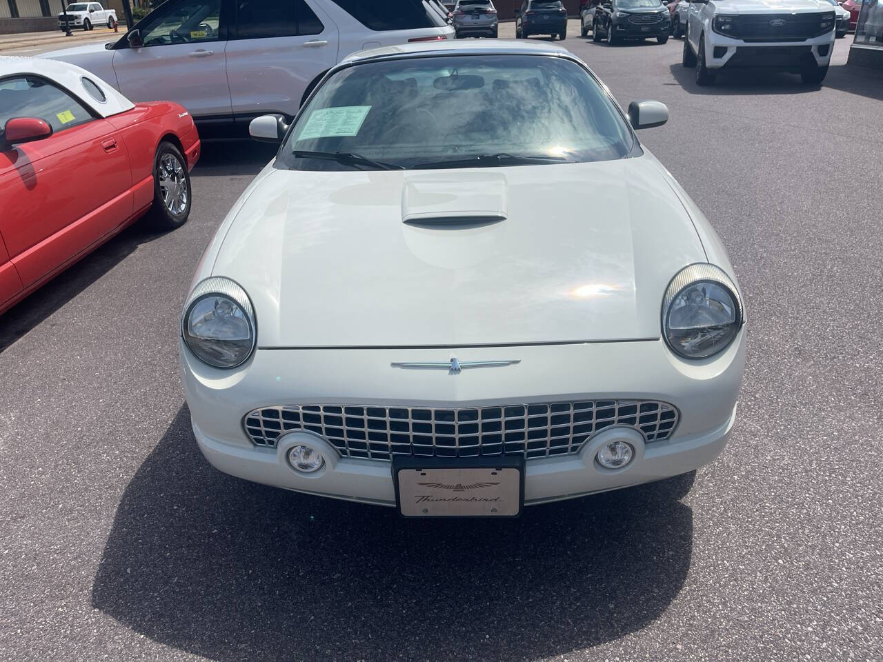 2002 Ford Thunderbird Deluxe photo 2