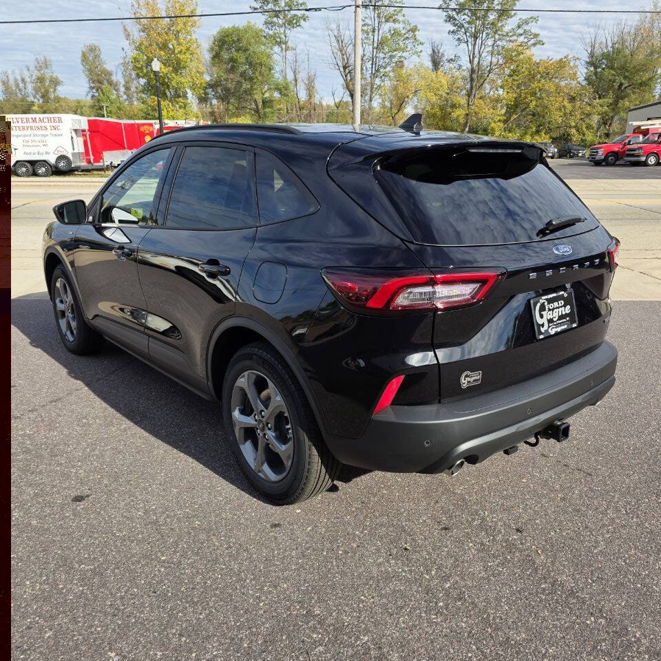 2026 Ford Escape Select photo 4