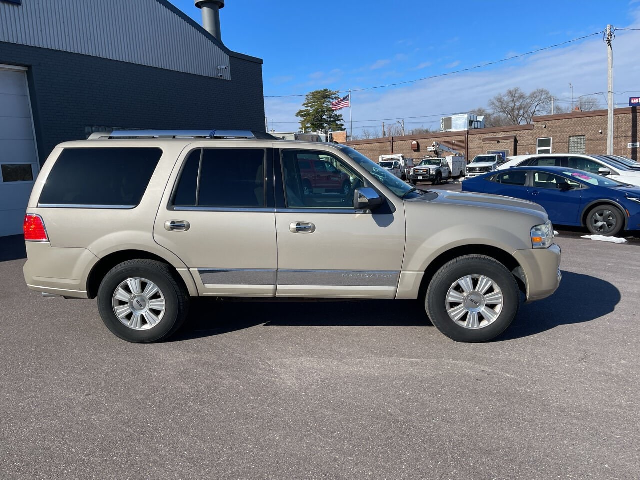 Used 2008 Lincoln Navigator Luxury with VIN 5LMFU28558LJ16534 for sale in Princeton, WI