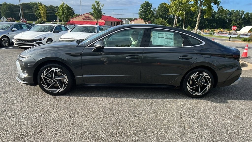 New 2025 Hyundai Sonata SEL Convenience Sedan