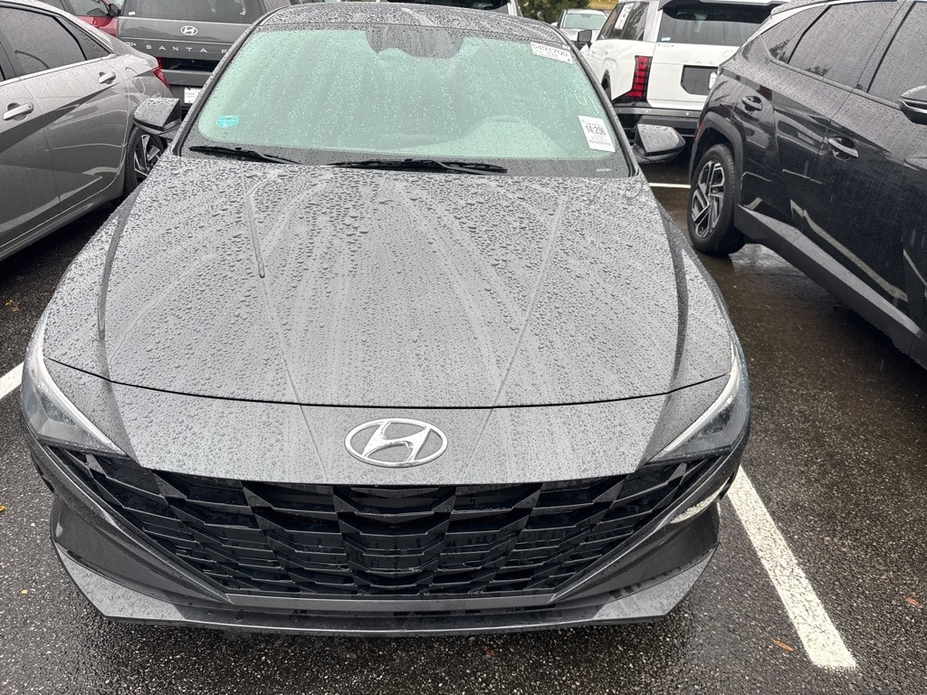 Used 2022 Hyundai Elantra SEL Sedan