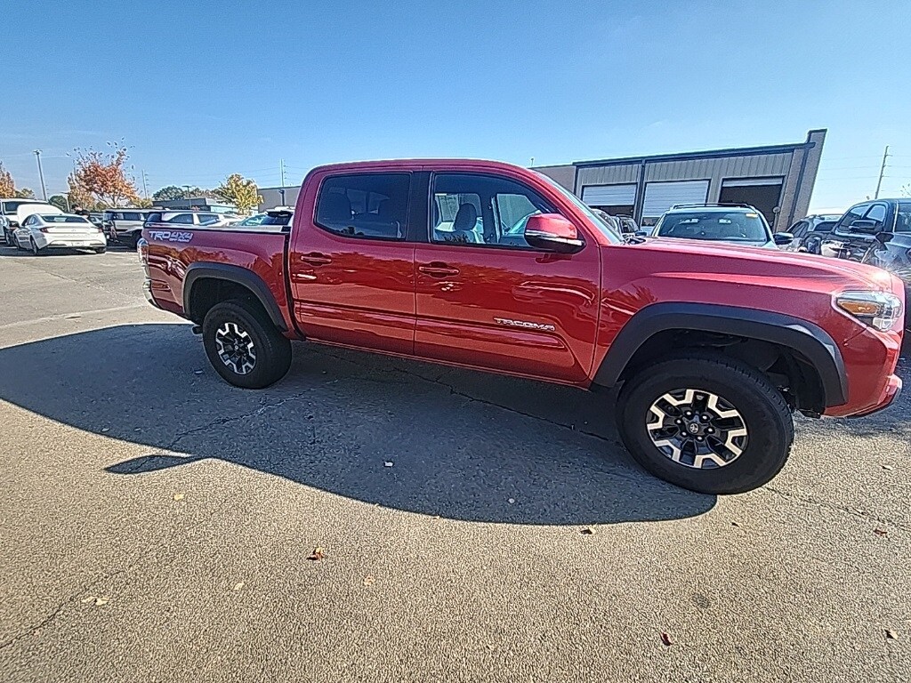 2023 Toyota Tacoma TRD Off-Road V6 photo 3