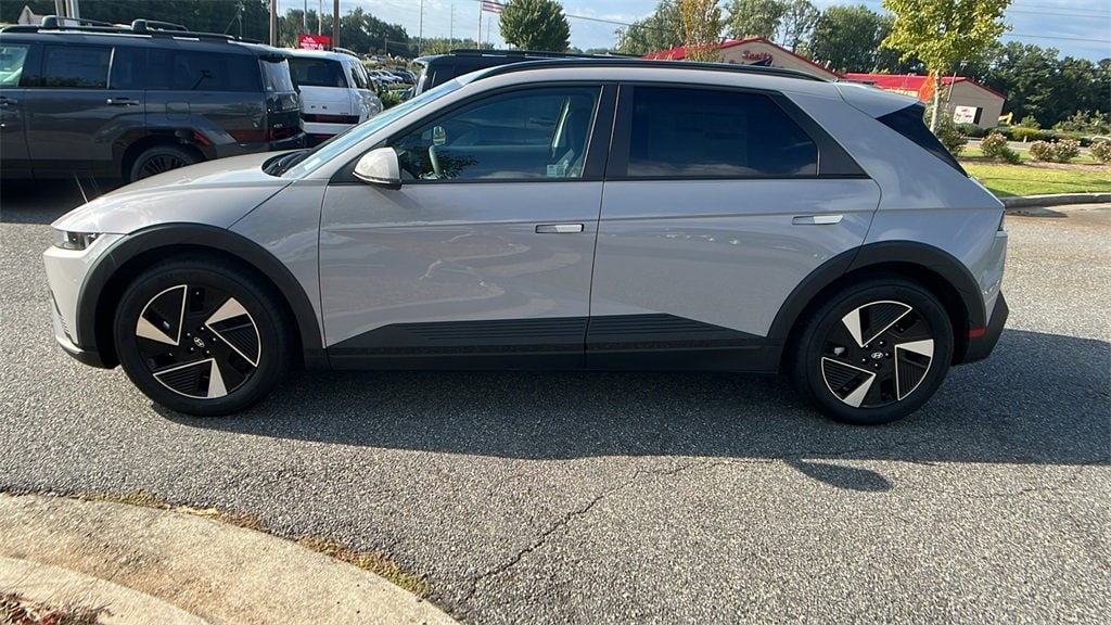 New 2025 Hyundai IONIQ 5 SEL SUV