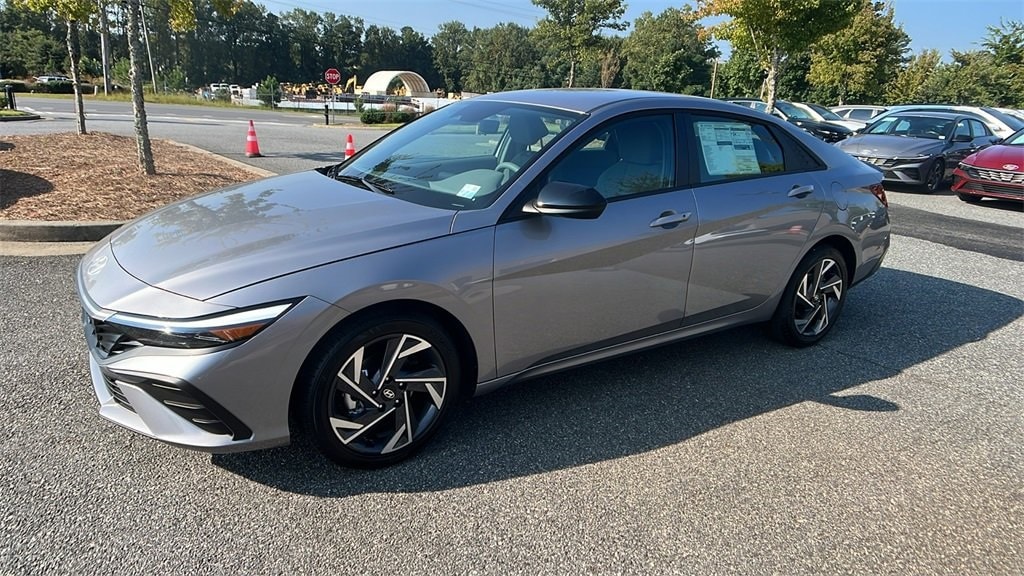 New 2025 Hyundai Elantra SEL Sport Sedan