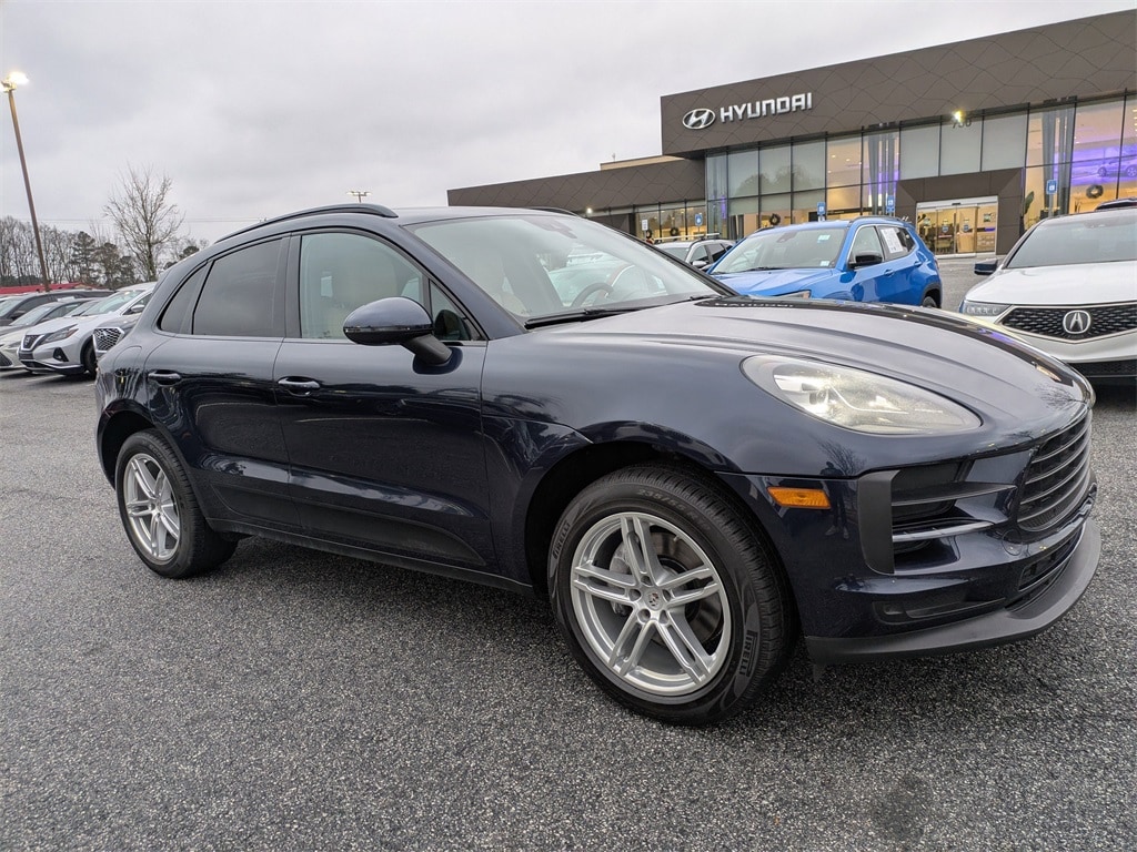 2019 Porsche Macan Base's photo