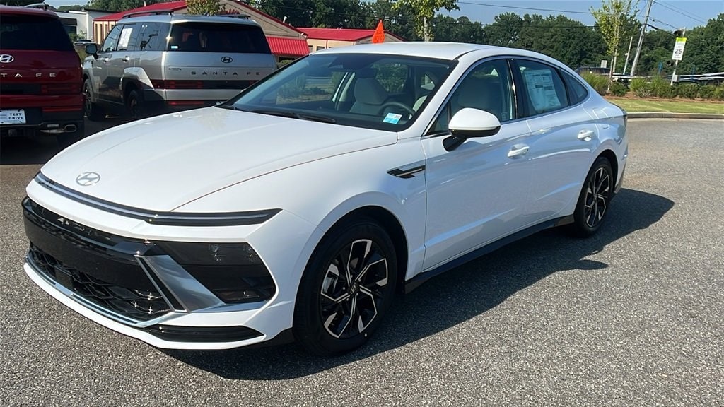 New 2025 Hyundai Sonata SEL Sedan