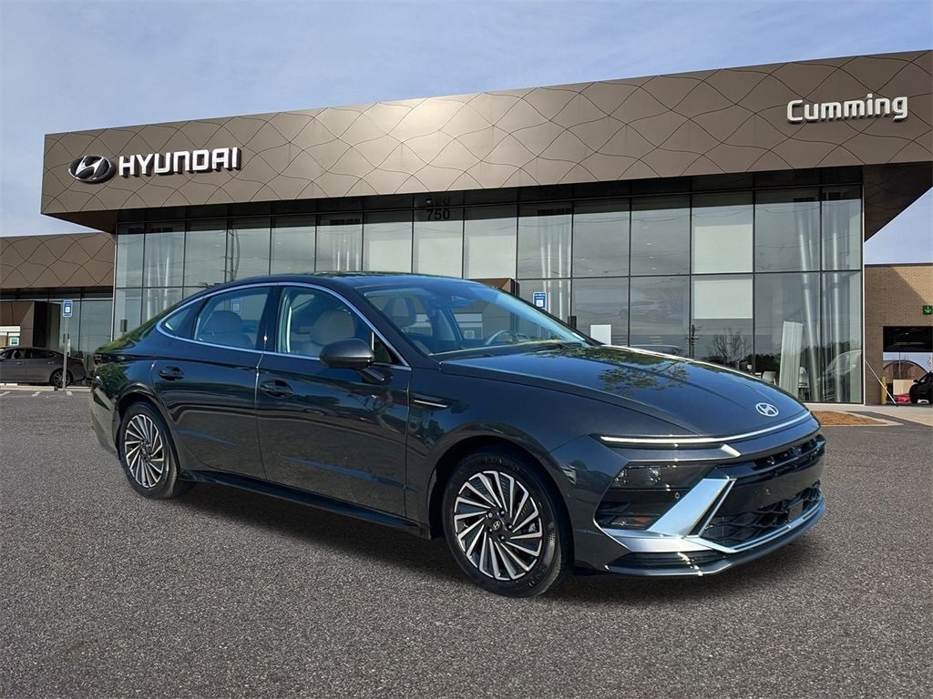 2025 Hyundai Sonata Hybrid Sedan 