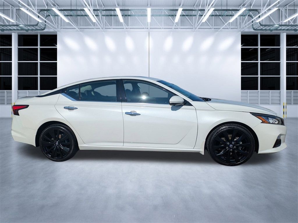 Used 2021 Nissan Altima 2.5 Platinum Sedan