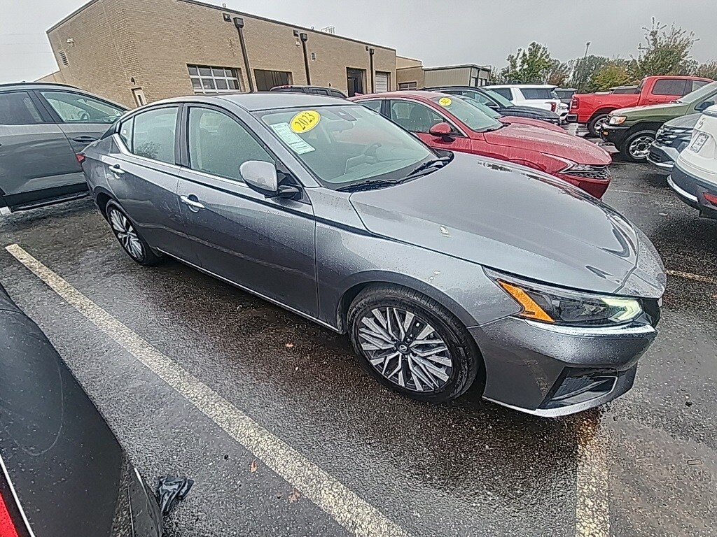 Used 2023 Nissan Altima 2.5 SV Sedan