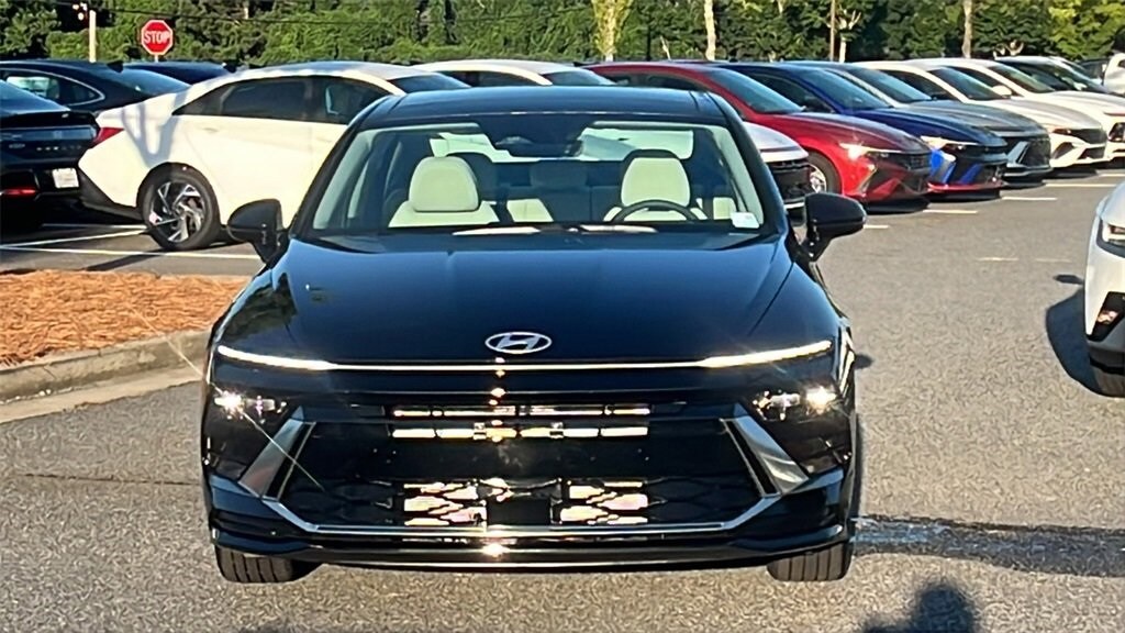 2025 Hyundai Sonata SEL Convenience photo 2