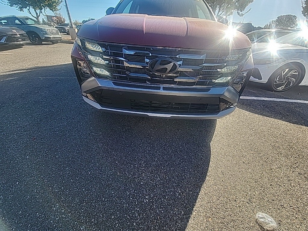 2025 Hyundai Tucson Hybrid Limited photo 2