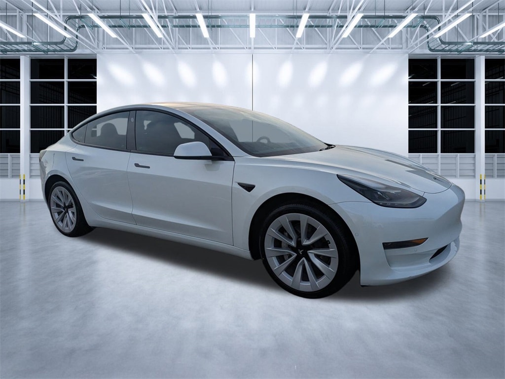 2022 Tesla Model 3 Base's photo