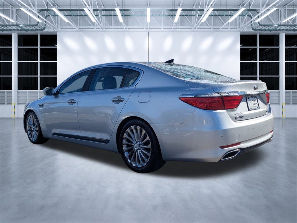 2017 Kia K900 V8 Luxury photo 3