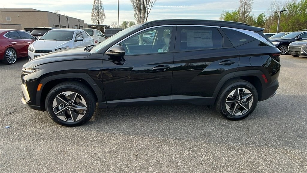 New 2025 Hyundai Tucson Hybrid SEL Convenience SUV