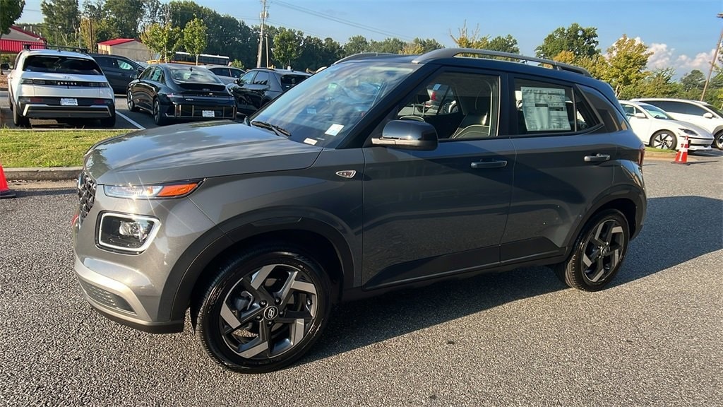 New 2025 Hyundai Venue Limited SUV