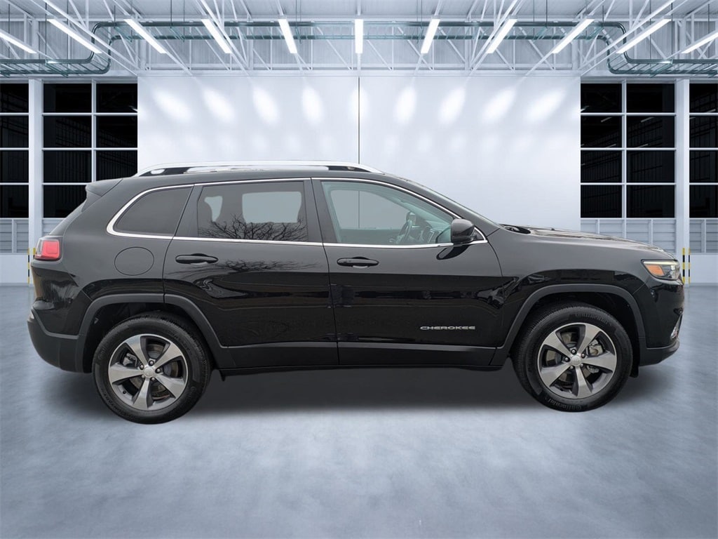 Used 2019 Jeep Cherokee Limited 4x4 SUV