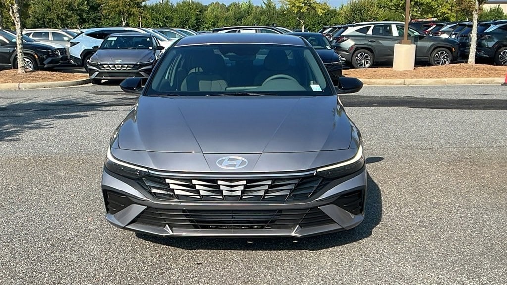 New 2025 Hyundai Elantra SEL Sport Sedan