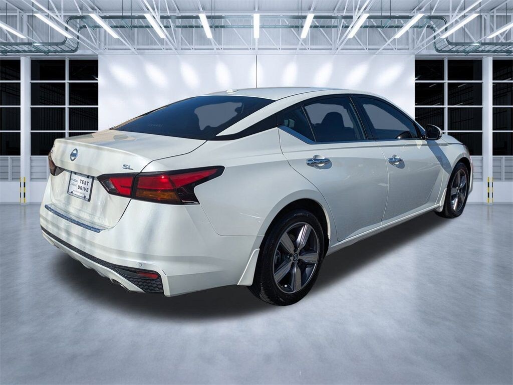 Used 2022 Nissan Altima 2.5 SL Sedan