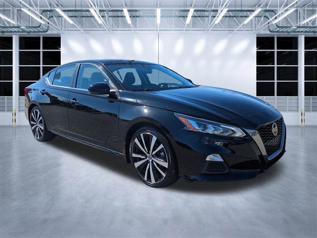 Used 2022 Nissan Altima 2.0 SR Sedan