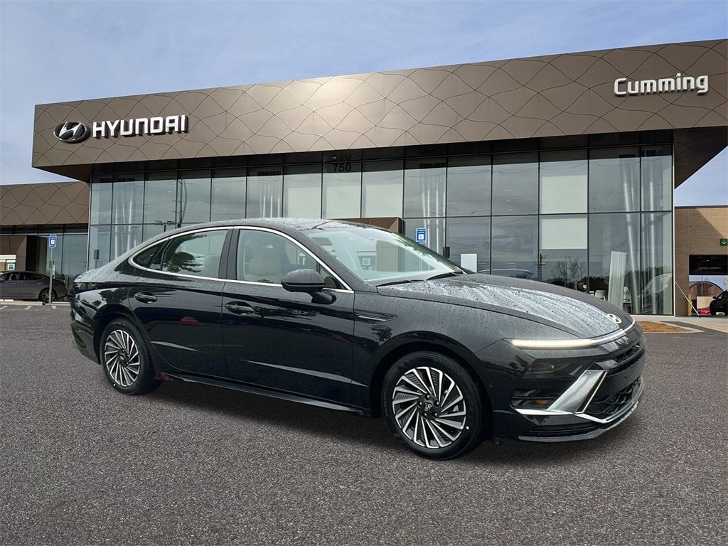 2025 Hyundai Sonata Hybrid Sedan 