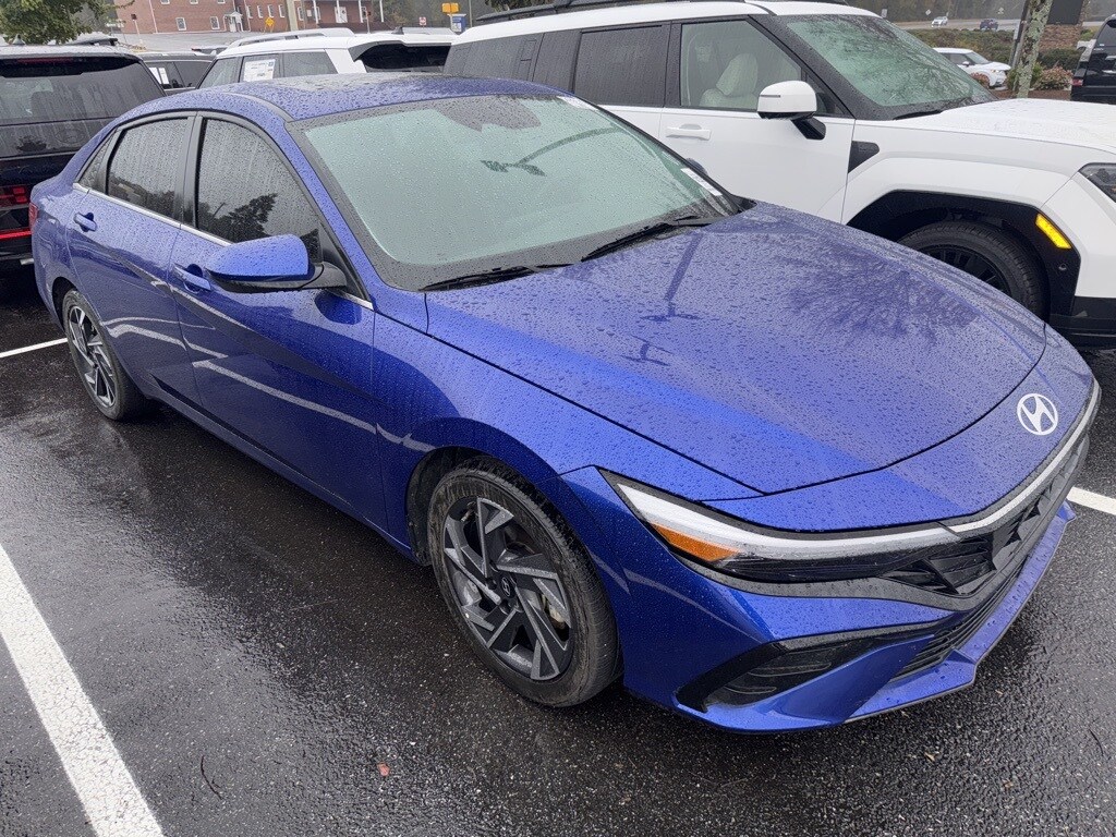Used 2024 Hyundai Elantra SEL Sedan