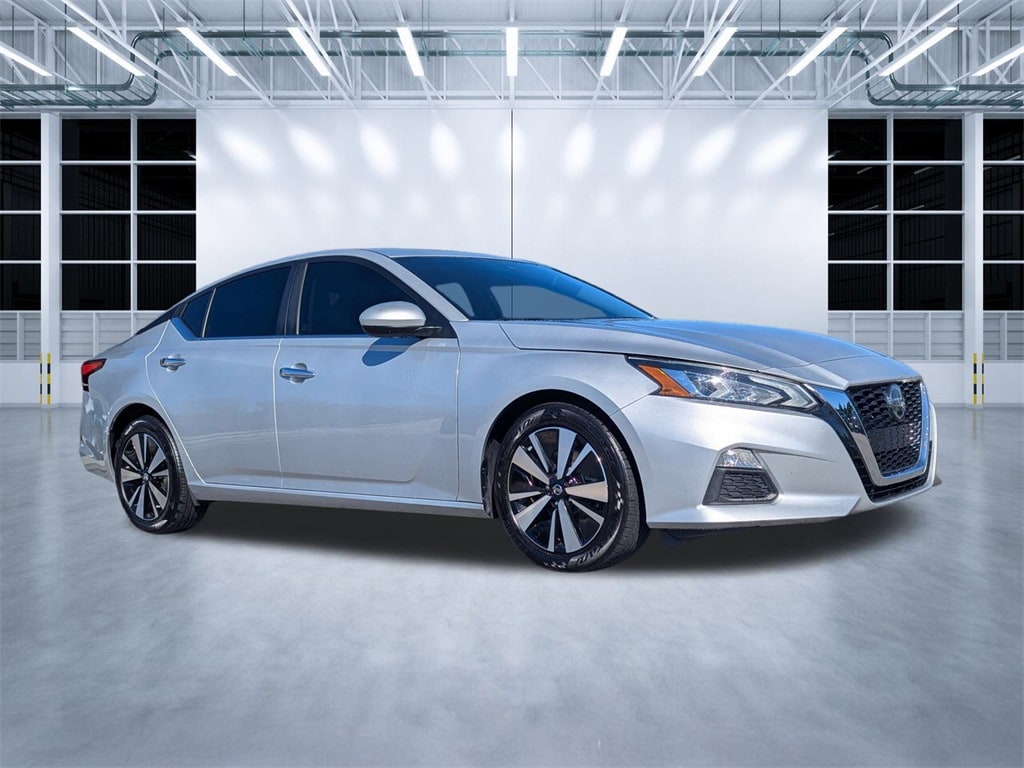 2022 Nissan Altima SV