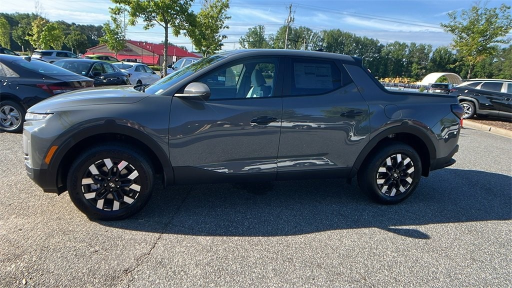 New 2025 Hyundai Santa Cruz SE Truck Crew Cab