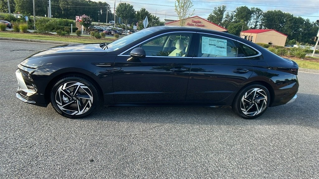New 2025 Hyundai Sonata SEL Convenience Sedan
