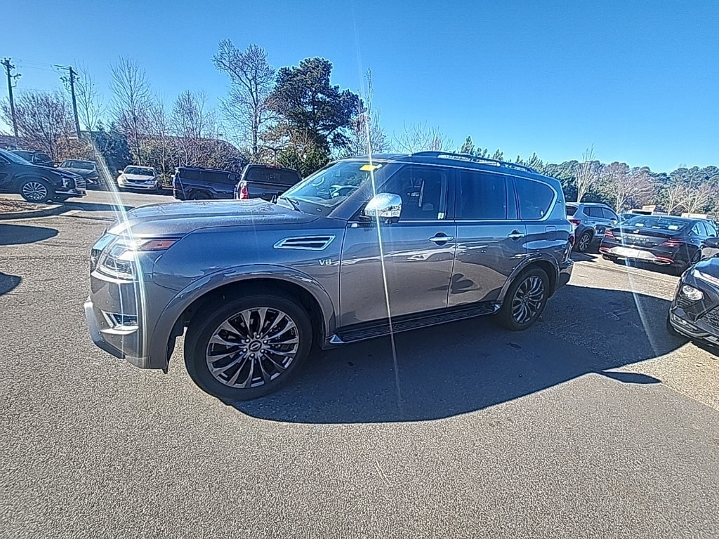 2022 Nissan Armada Platinum's photo