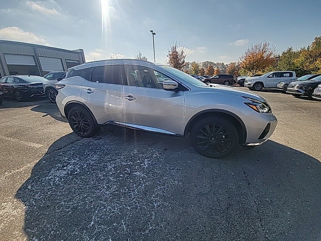 2023 Nissan Murano SL photo 3